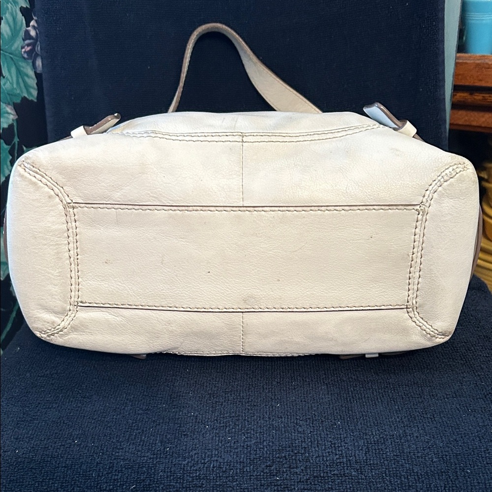 Michael Kors Cream Leather Shoulder Bag with Buckles - Picture 7 of 13